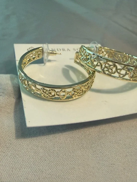 NWT Kendra Scott Kelly Hoop Earring, 14k Gold Plated Brass w/ Dustbag - Picture 6 of 9